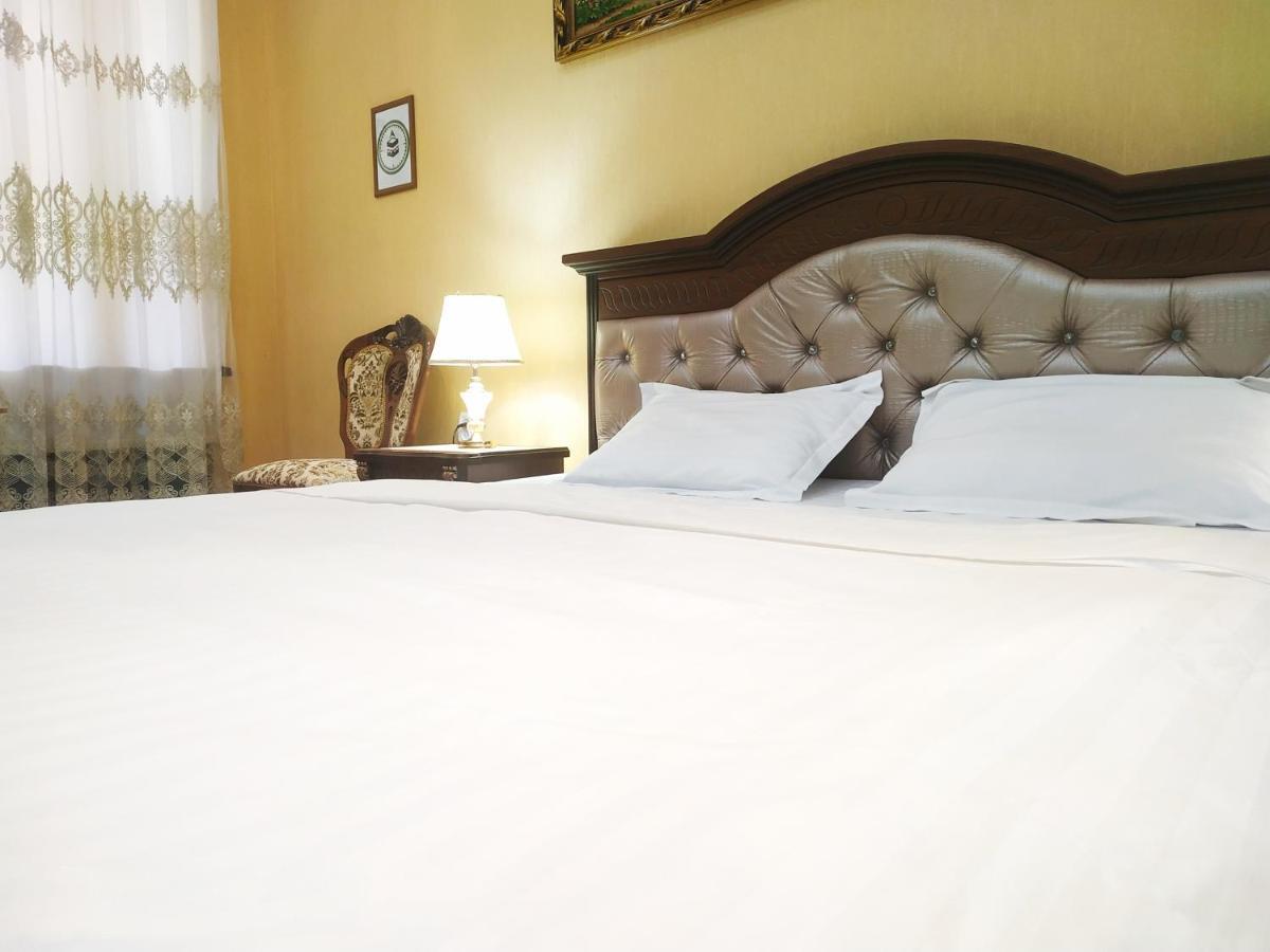 Happy House Hotel Salor Buitenkant foto